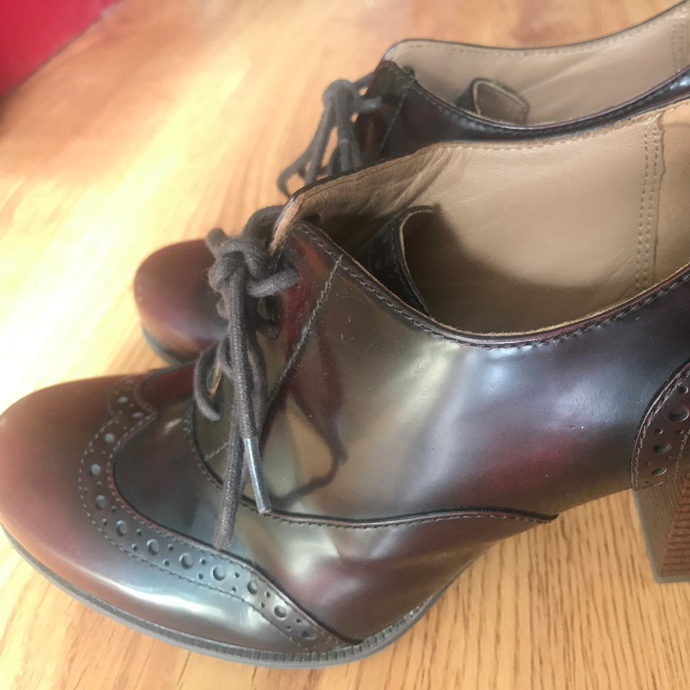 Clarks Ciera Pier Merlot Wingtip Oxford Pumps